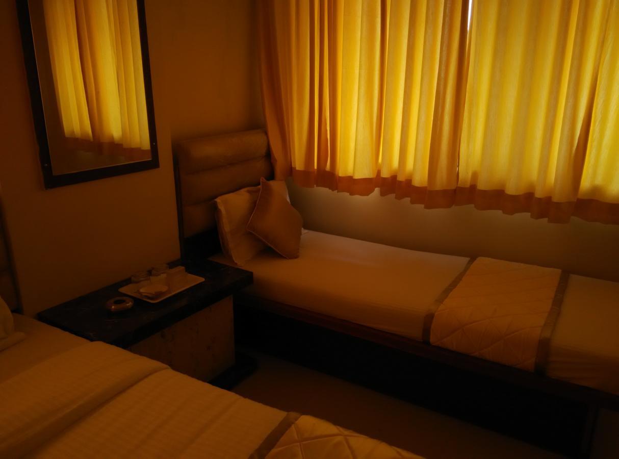 Hotel Silver Castle Mumbai Exterior photo